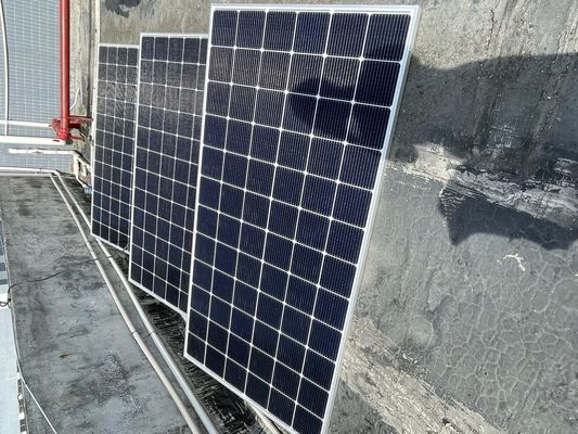 太陽電池パネルの充電電池が付いているP5.9屋外のLED表示PSE