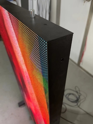 RGBの表記屋内LEDスクリーンP4フル カラーの640x1120MM広告板